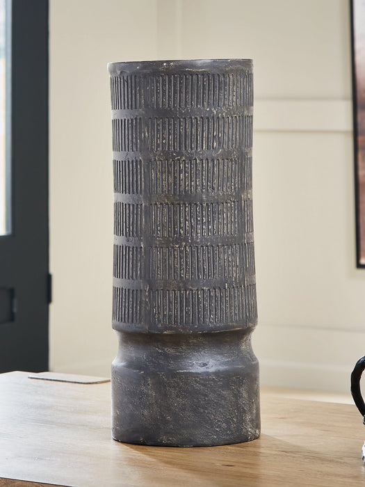 Beninworth Vase - Peak Furniture (CO) 